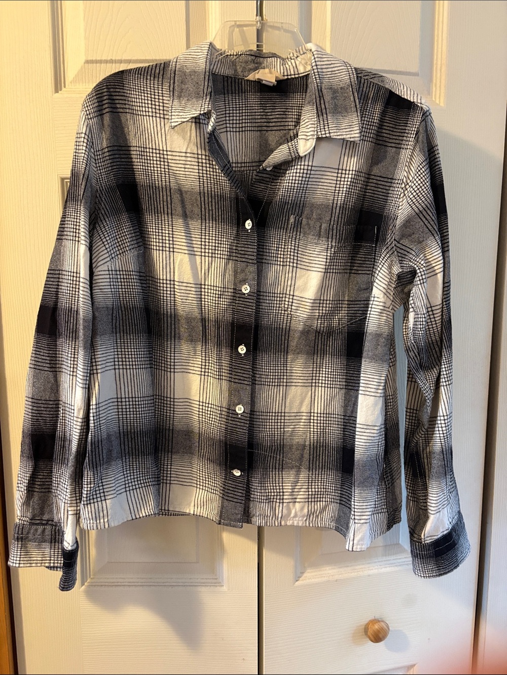 Duluth Trading Post Women’s Black & White Plaid Button-Down Shirt
